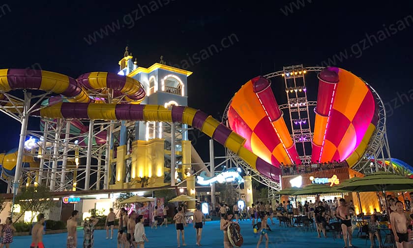 超级龙卷风水滑道提供了一种新的、刺激的水上体验