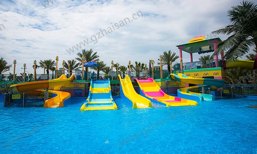 宁波大目湾阿拉的海水上乐园小谐游乐场儿童滑梯