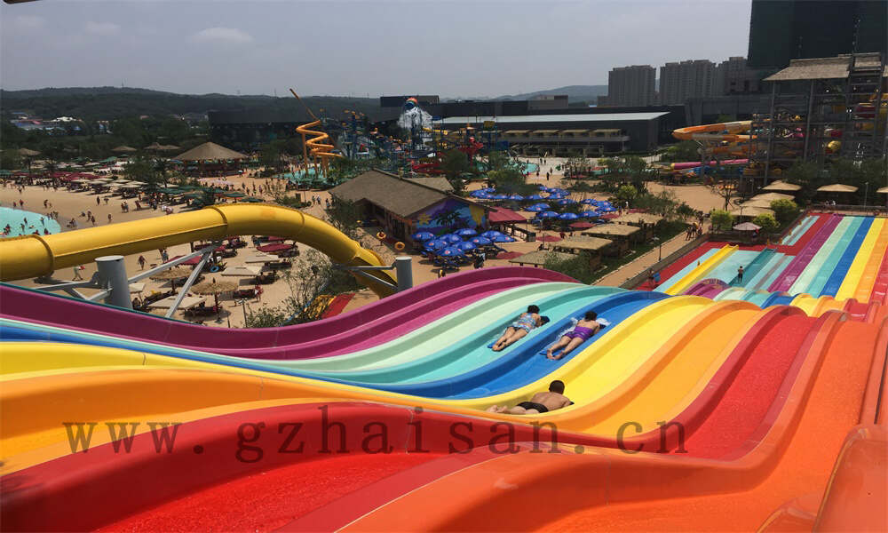 水上乐园的滑滑梯怎么画