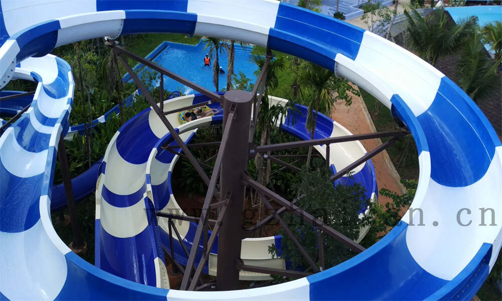 水上滑梯价格大揭秘：费用详解与优惠活动